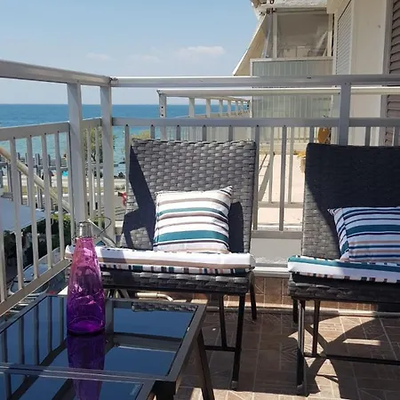 Perea 5 Star アパート Peraía